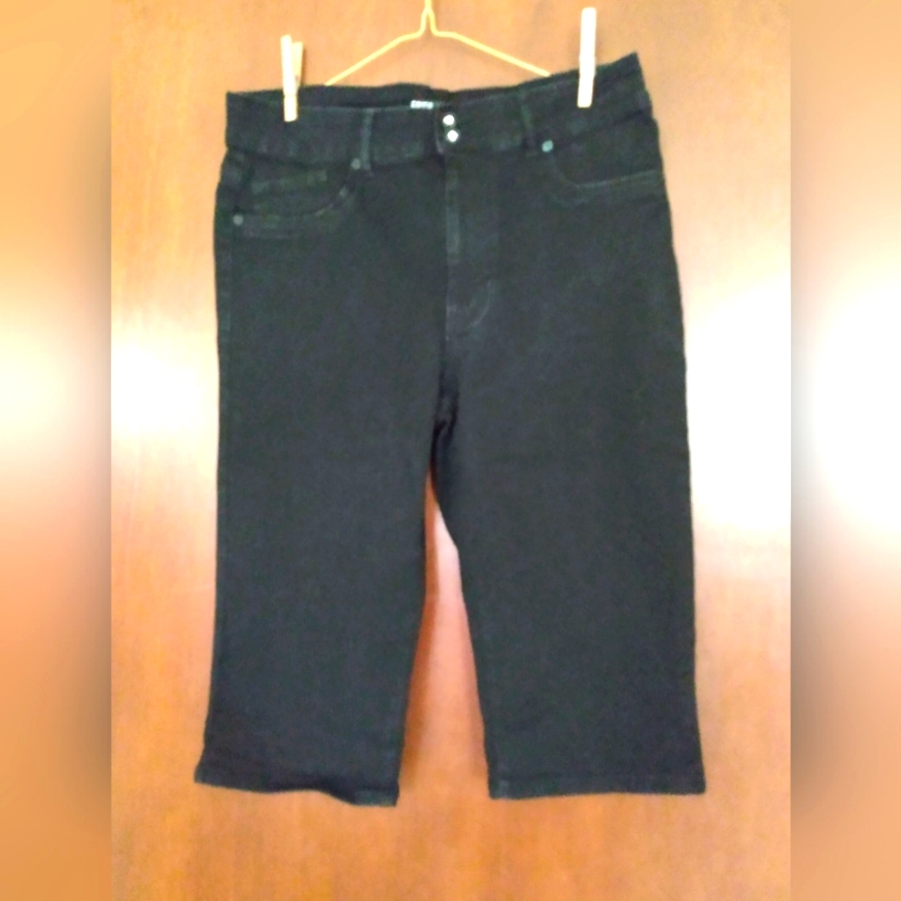 Faith Capris Black Size 16